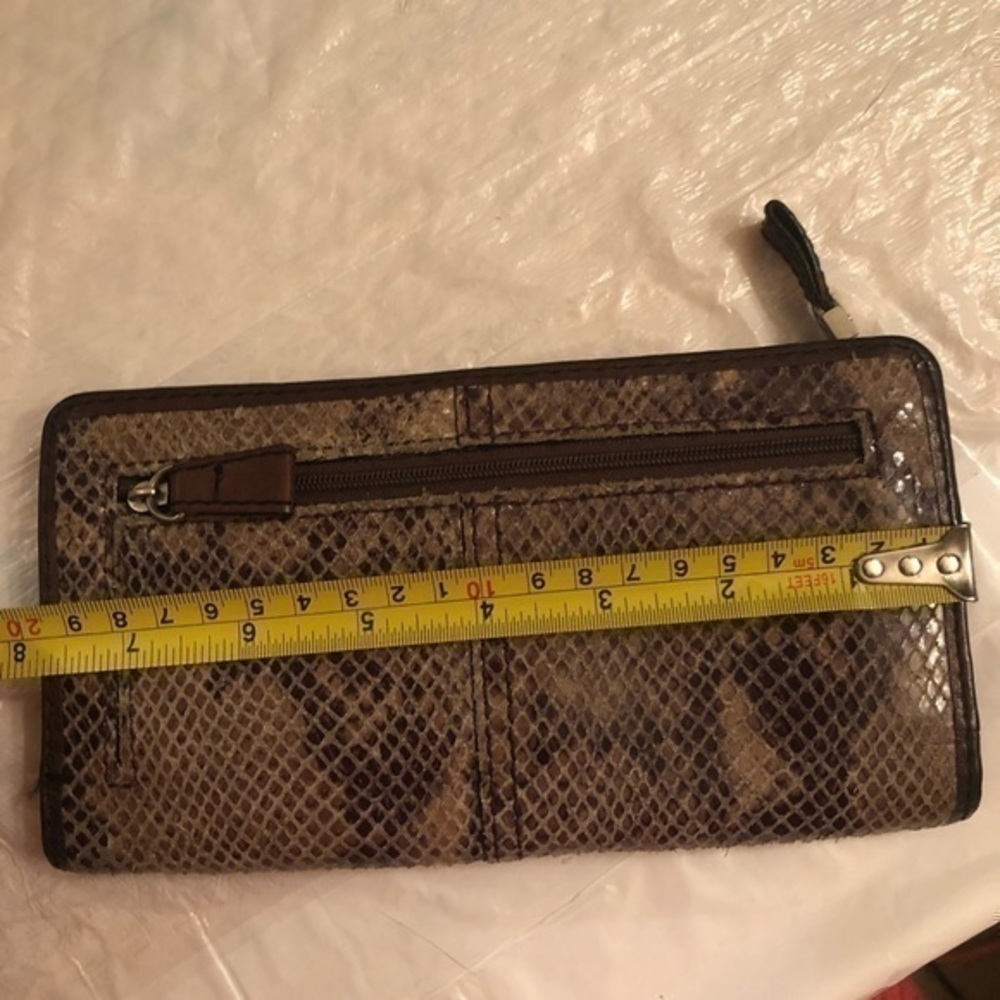 Fossil brown leather and python embossed wallet - image 10